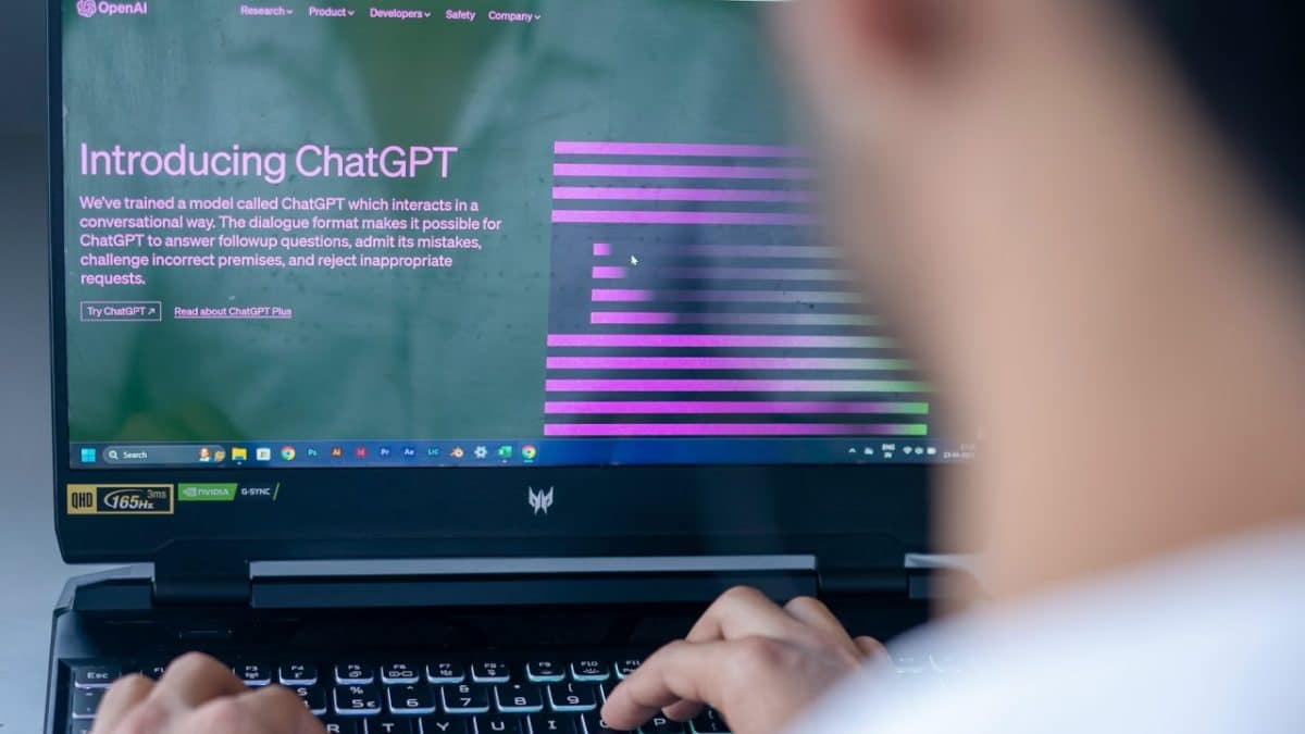 Люди хуже отнеслись к коллегам, которые использовали ИИ для работы