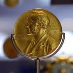 Частые переезды помогли быстрее получить Нобелевку