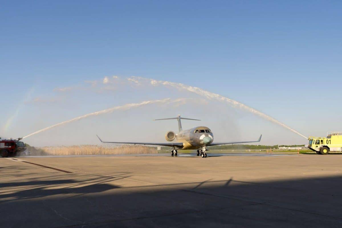 Первый полет серийного прототипа бизнеса-джета Global 8000 / © Bombardier