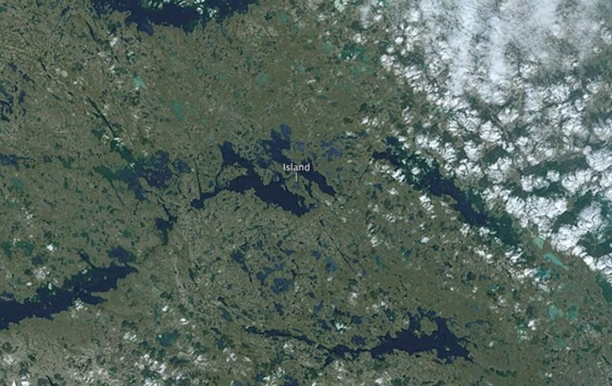 Остров внутри острова / © NASA