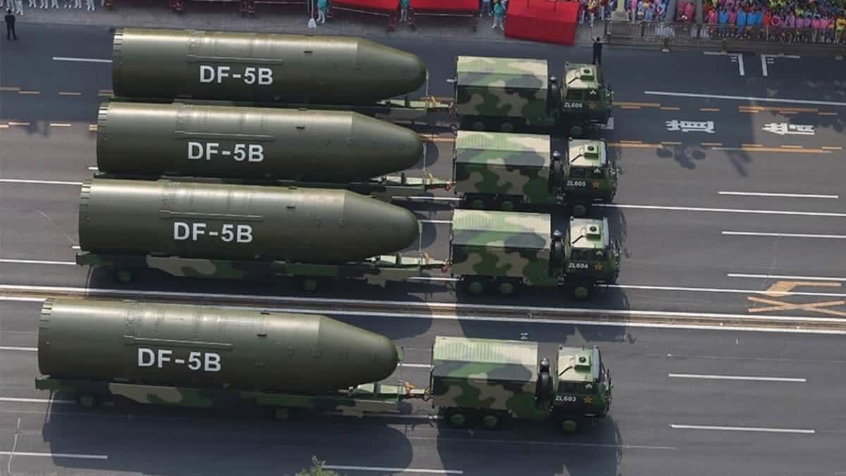 Китайская межконтинентальная баллистическая ракета «Дунфэн-5В» / © CCTV