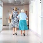 Запах ушной серы помог диагностировать болезнь Паркинсона