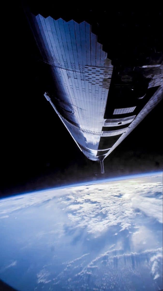 Полет Starship после отделения Super Heavy / © SpaceX 
