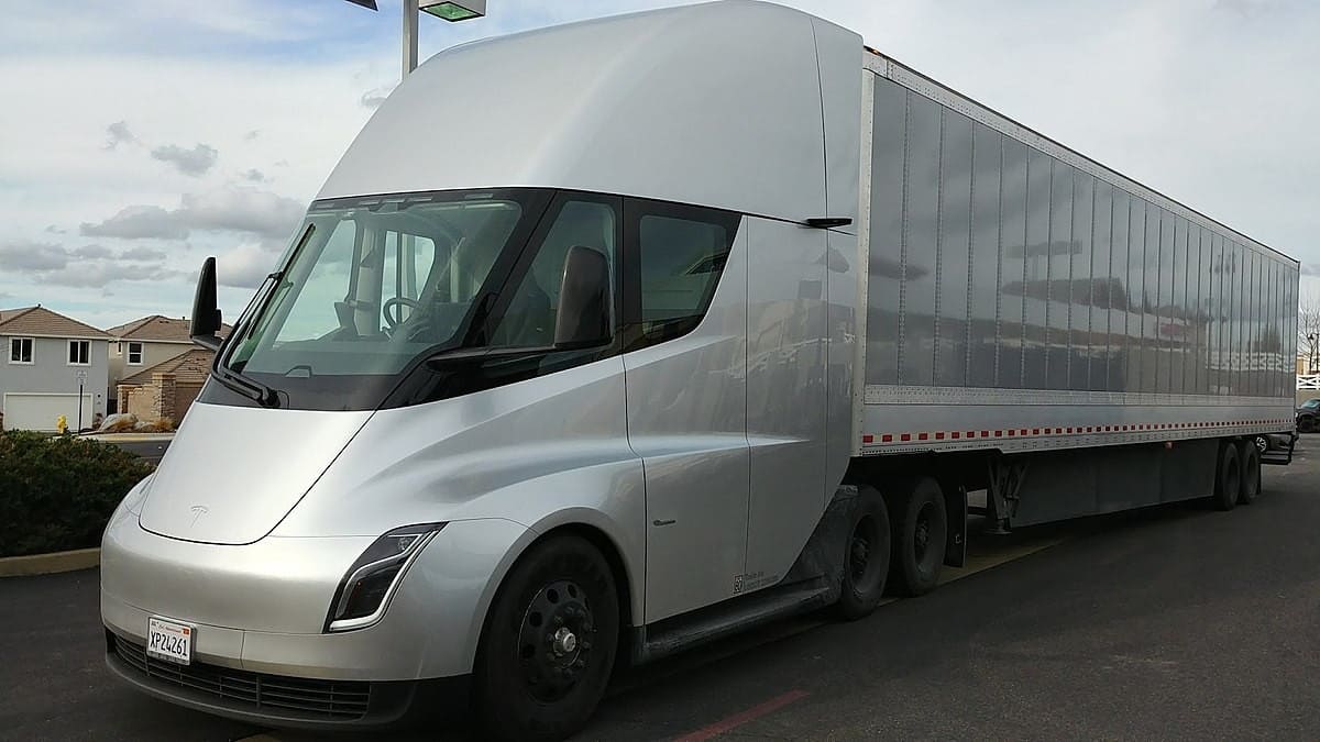 Эффективность Tesla Semi доказали в реальных испытаниях