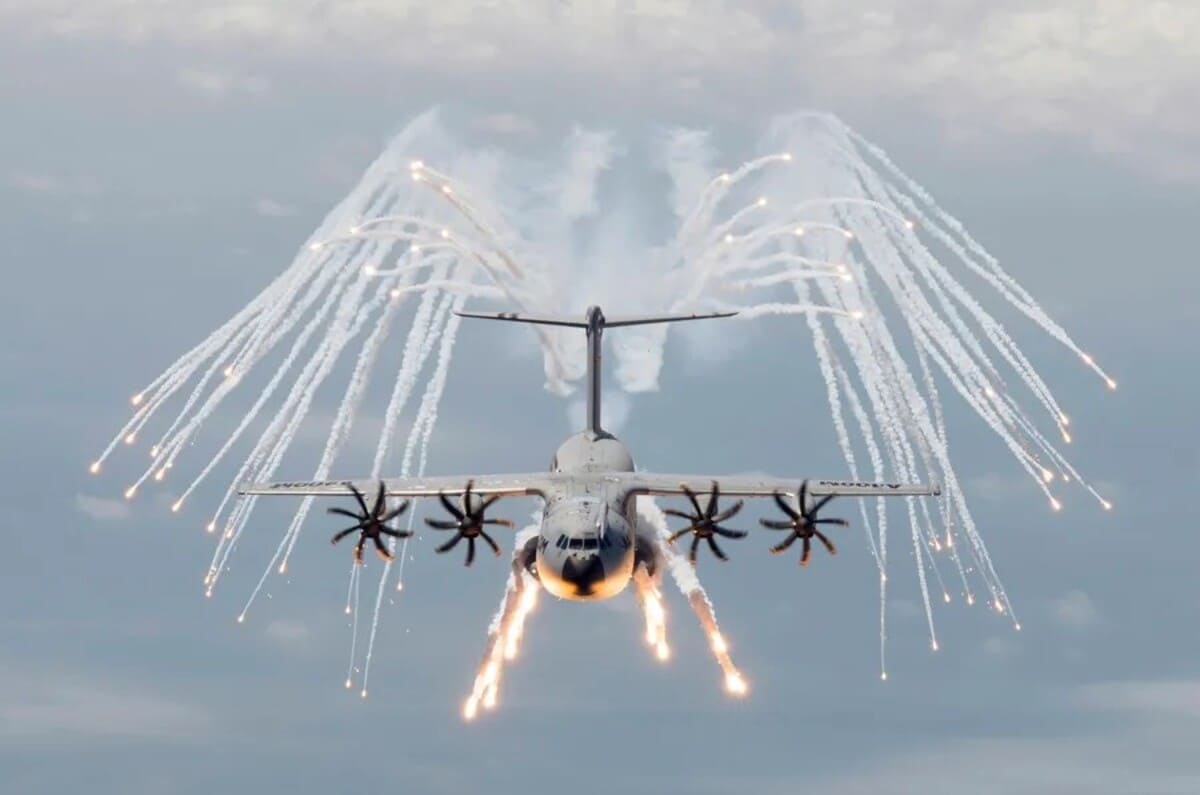 Самолет A400M, превращенный в боевую платформу / © Airbus
