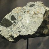 Метеорит из группы аубритов