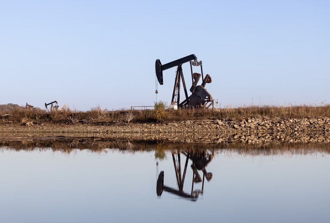Ученые выяснили, как снизить вязкость нефти в 14 раз и повысить добычу