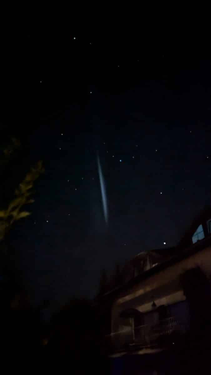 Необычное сияние в небе над Европой / © Merlin D, Americam Meteor Society