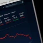 Новая нейросеть предскажет кризисы на фондовом рынке России за 1-2 дня до начала