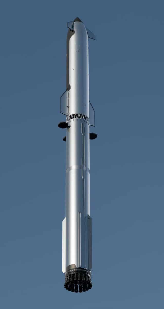 Рендер нового поколения Starship с новыми решетчатыми стабилизаторами / © SpaceX