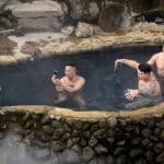 Порция йогурта и купание в горячих источниках улучшили работу кишечника
