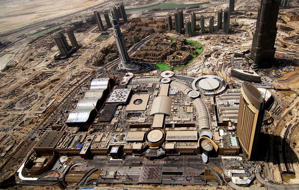 Аэрофотоснимок Дубайского фонтана и торгового центра Dubai Mall / © KT File