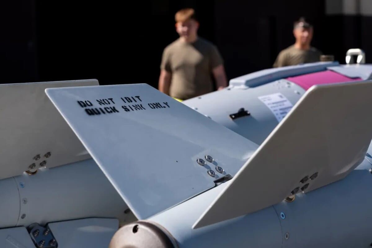 Боеприпас GBU-31 Joint Direct Attack Munition (JDAM) / © USAF