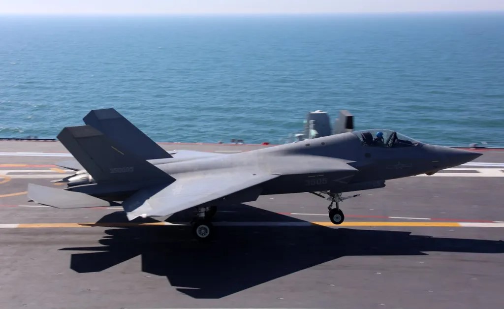 Стелс-истребитель J-35 / © НОАК