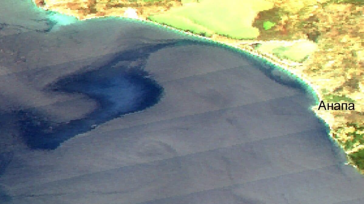 Новый разлив нефти в Черном море засняли из космоса – Naked Science