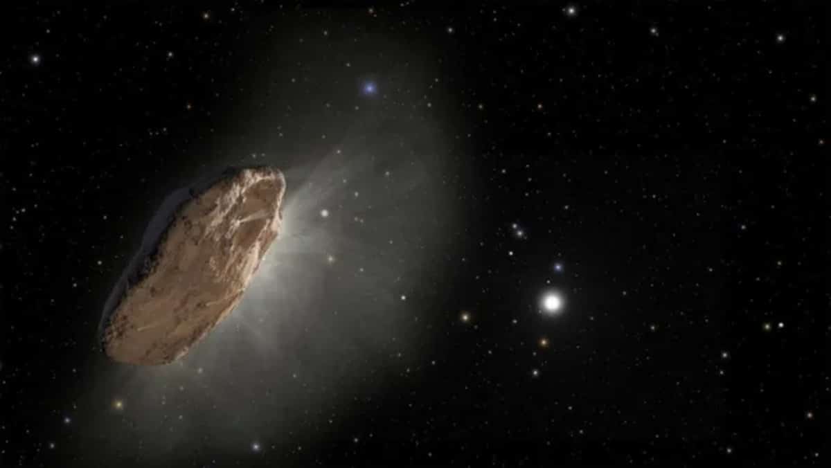 Иллюстрация «Оумуамуа» / © NASA, ESA, J. Olmsted, F. Summers (STScI)