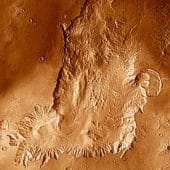 Каньон Juventae Chasma в долинах Маринера на Марсе