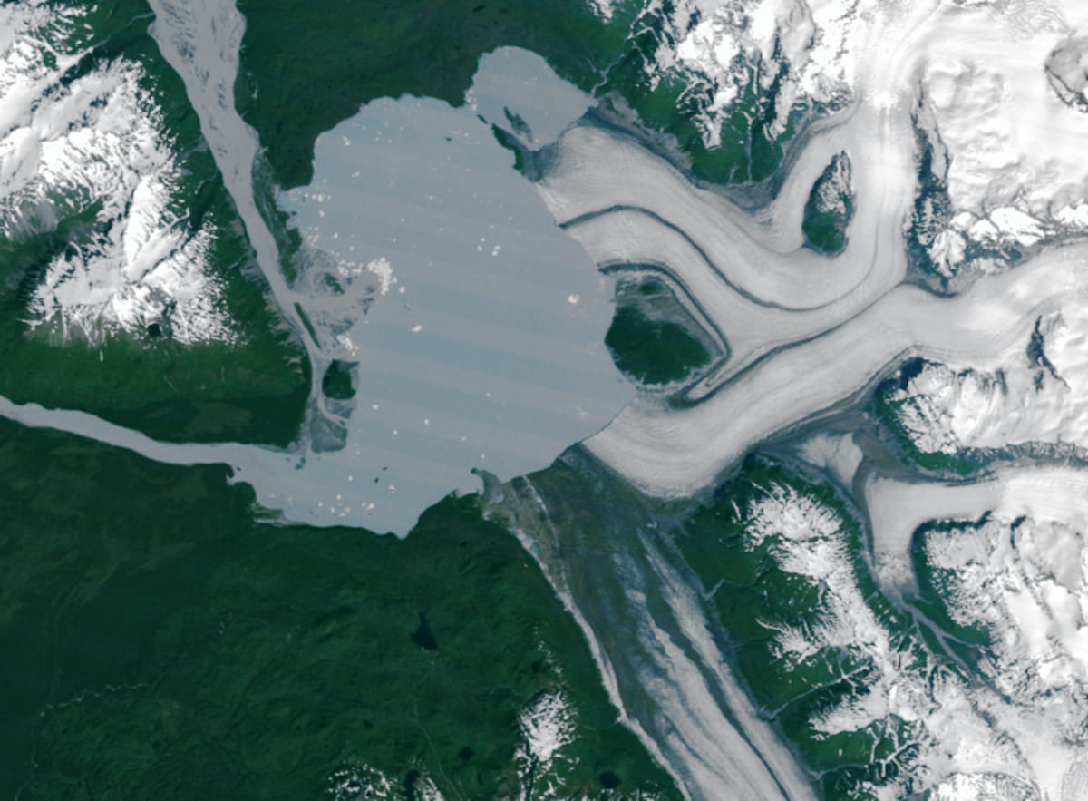 Спутники зафиксировали появление нового острова на Аляске / © NASA Earth Observatory