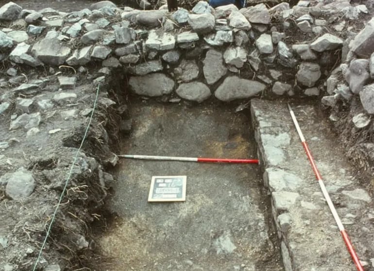 Руины обнаруженного в Финлаггане замка / © David Simon, Dr David Caldwell, University of St Andrews