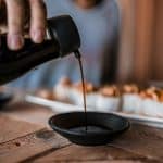 Ученые разработали полезный и дешевый корм для животных на основе грибов, из которых получают соевый соус и саке