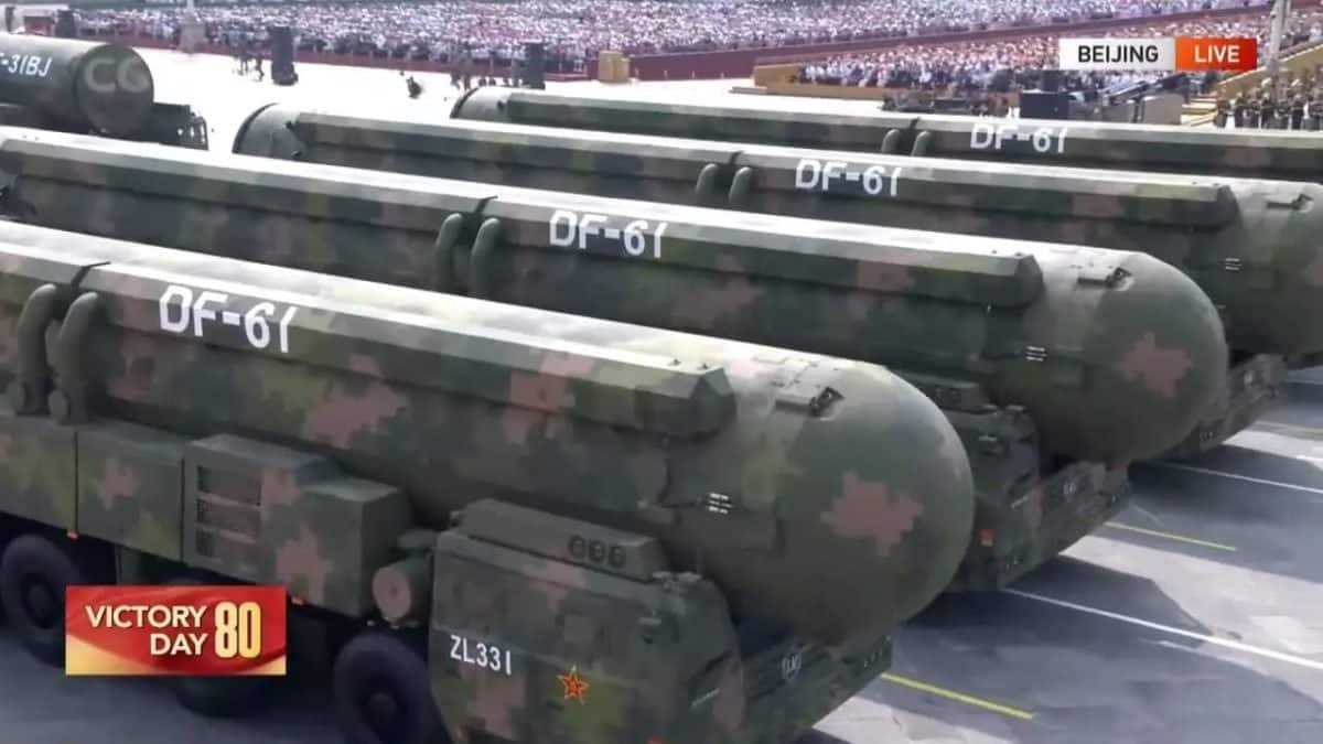 Китайский ракетный комплекс «Дунфэн-61» / © Xīnhuáshè
