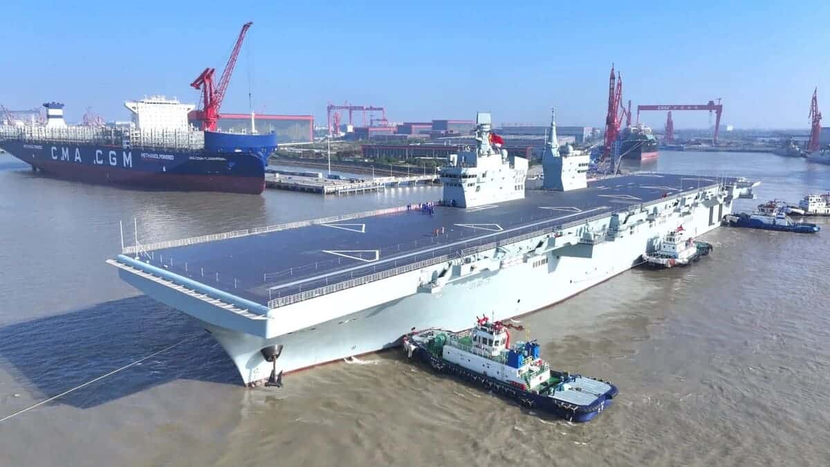 Первый китайский десантный корабль нового поколения Type 076 / © Government of the People’s Republic of China