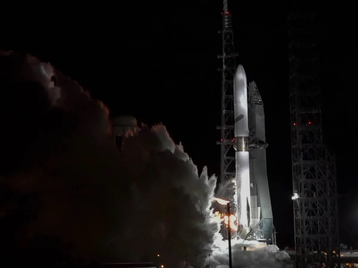 Вторая ракета New Glenn на стартовой площадке / © Blue Origin