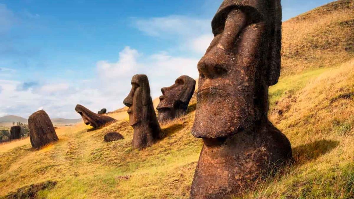 Каменные идолы острова Пасхи оказались результатом соперничества независимых общин