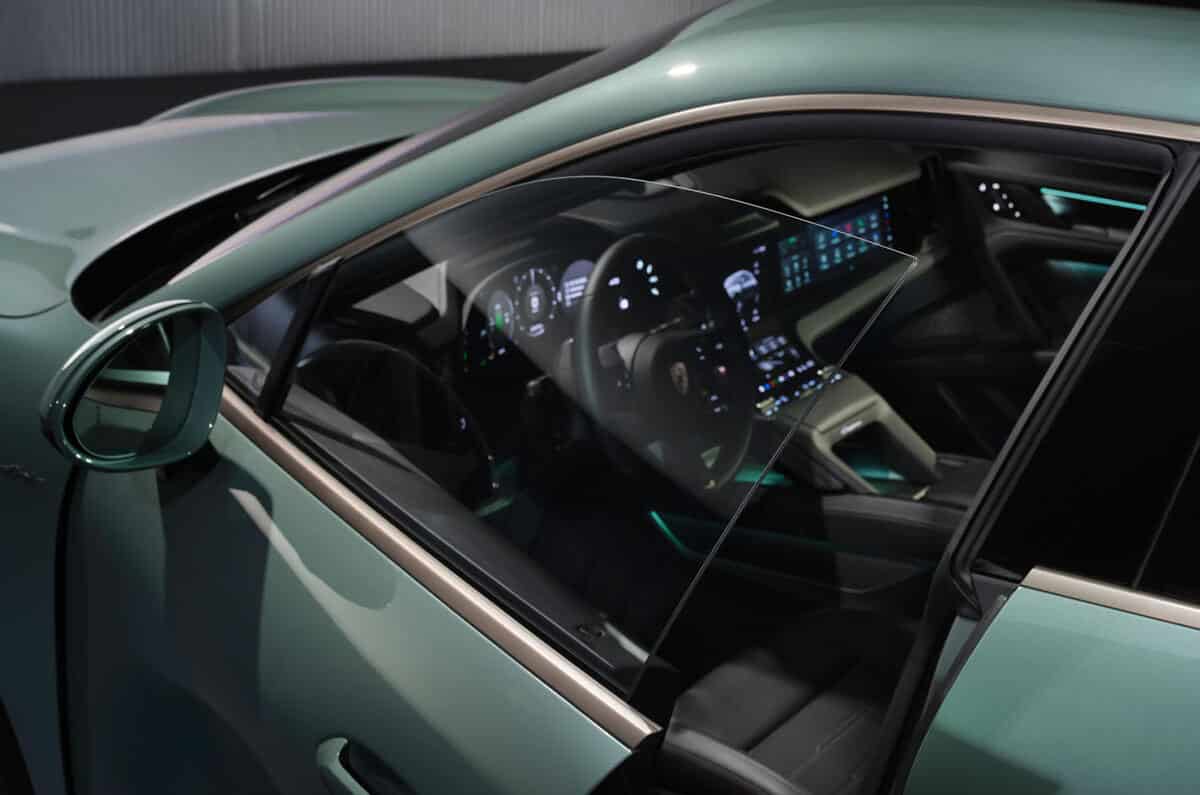 Новый кроссовер Cayenne Turbo Electric / © Porsche