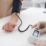 Ученые разработали сенсор для «электронной кожи», который одновременно измеряет давление и температуру