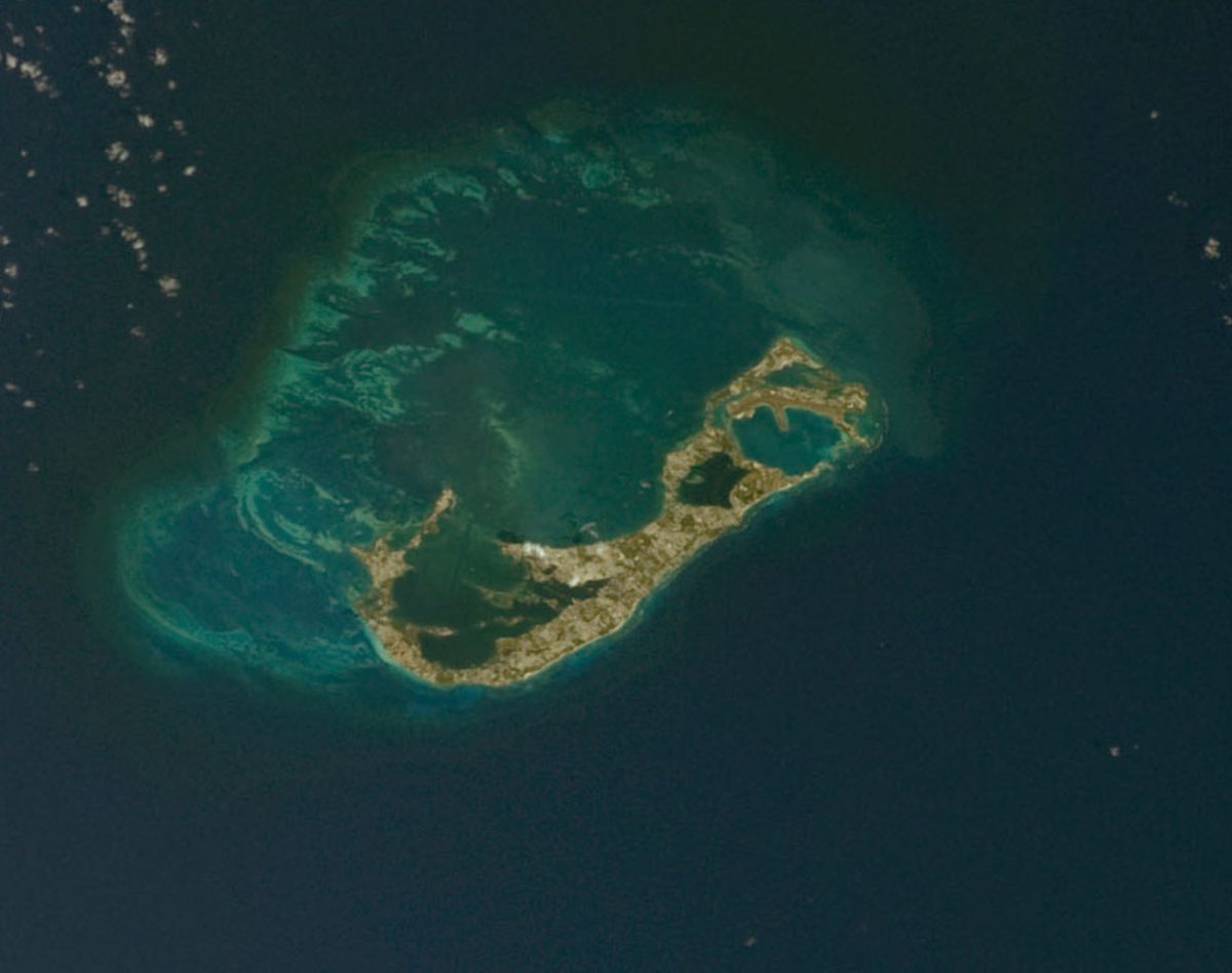 Вид на Бермудские острова с МКС / © Mission 17 Crew, NASA