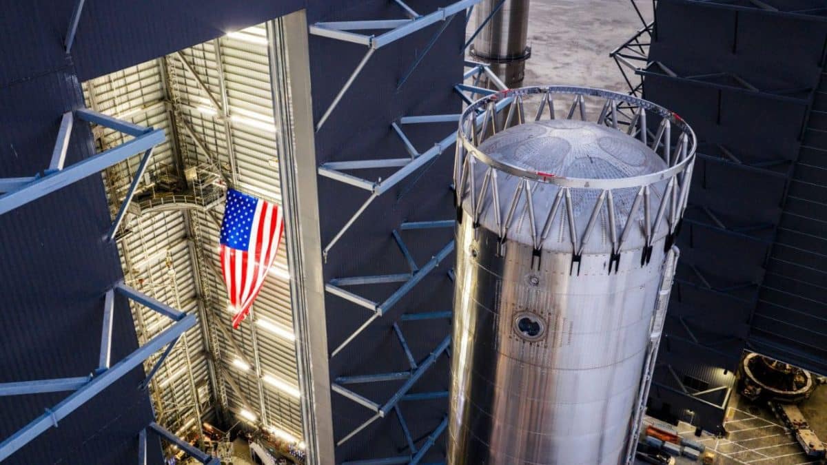 Первая ступень Starship — Super Heavy / © SpaceX