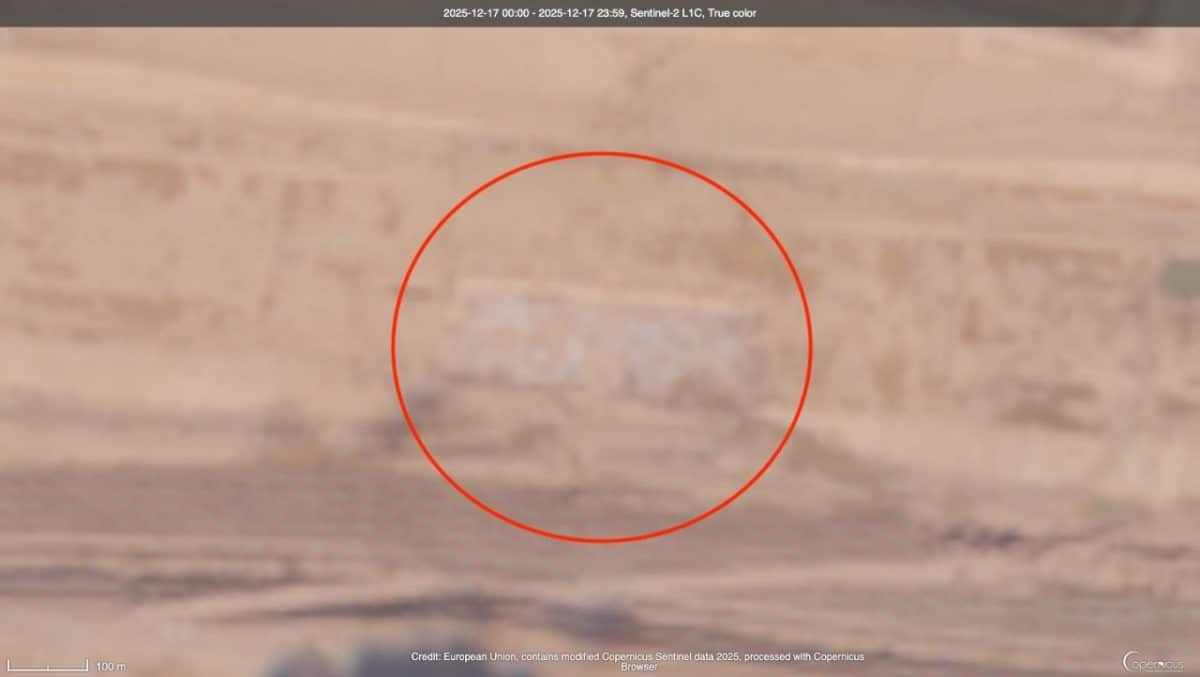 Строительная площадка модуля 46 горизонтального небоскреба «Зеркальная линия» / © Copernicus