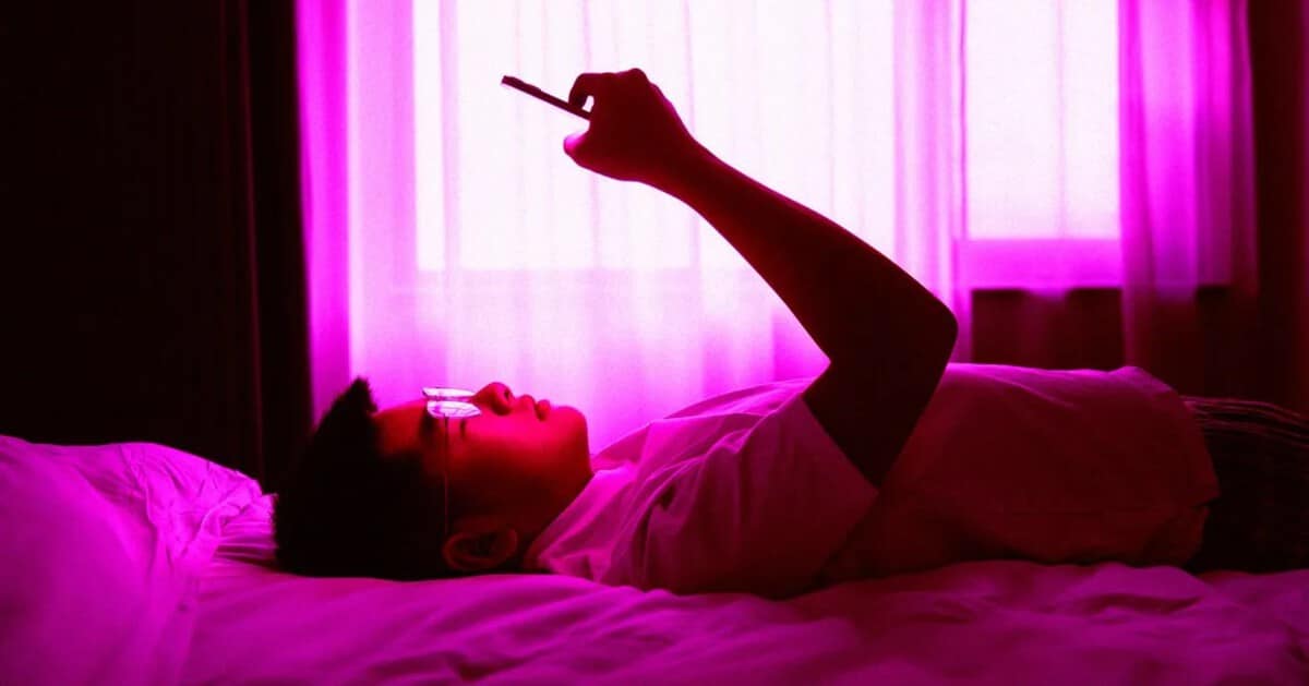 Новое исследование выявило связь между активным использованием ИИ-чатов и психоэмоциональными проблемами / © Getty Images 