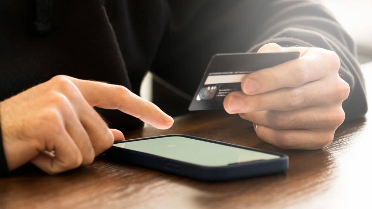 Онлайн-шопинг через смартфон повысил уровень стресса