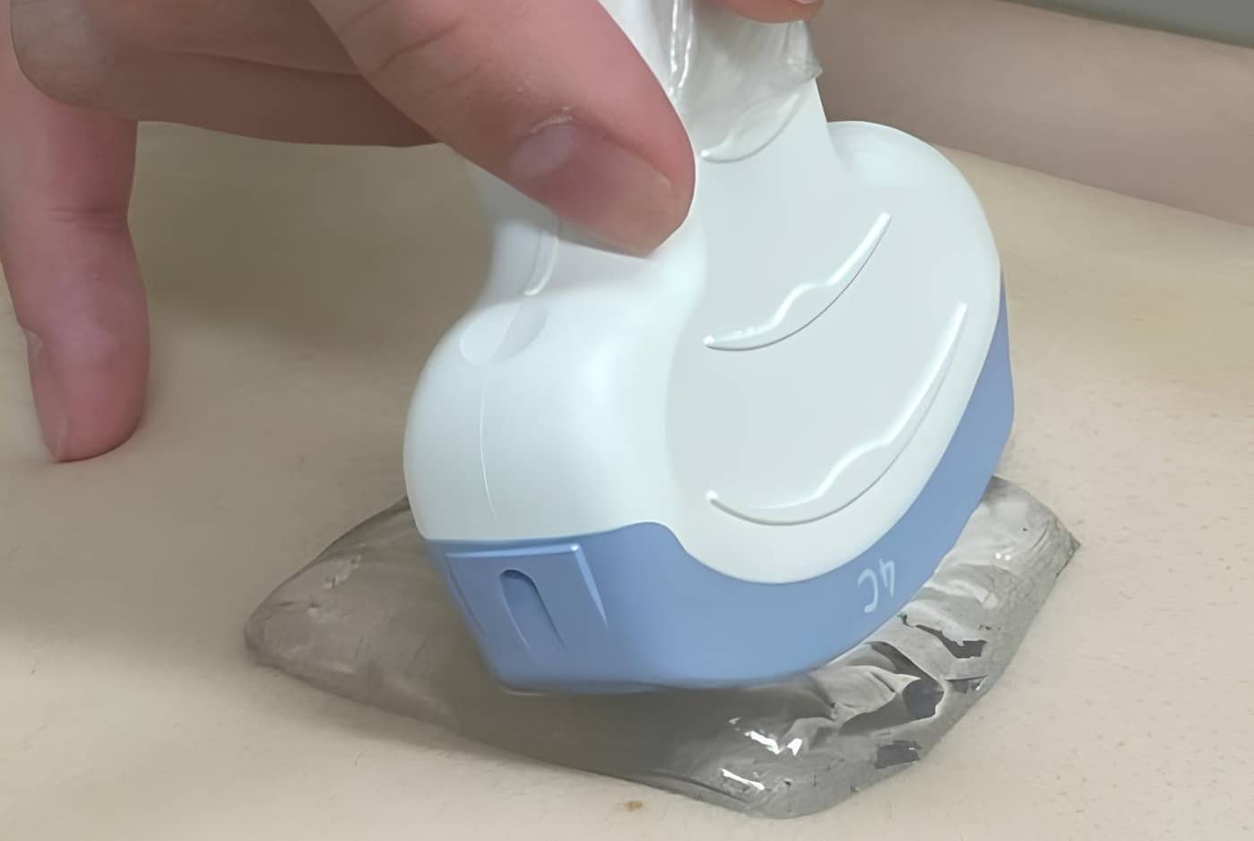 Твердая подушечка из камеди семян тамаринда сможет заменить жидкий гель для УЗИ