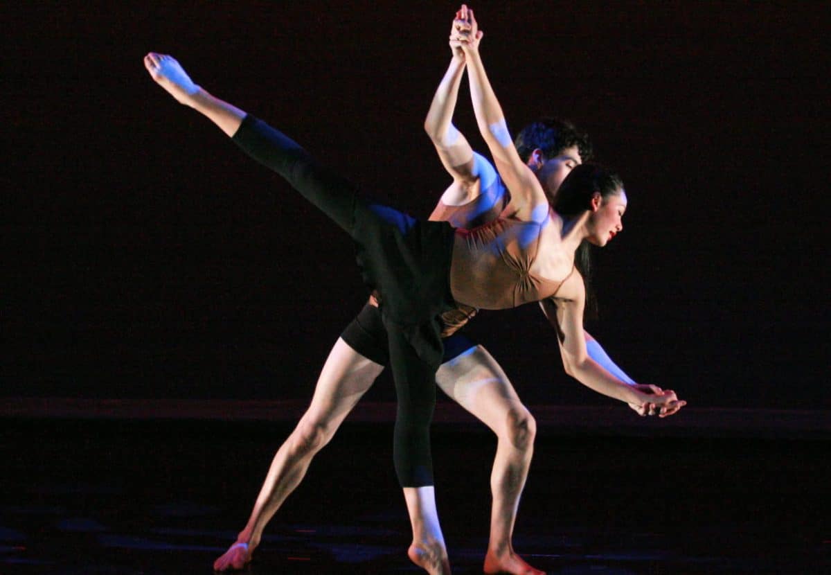 Танцы и опера изменили белки крови человека