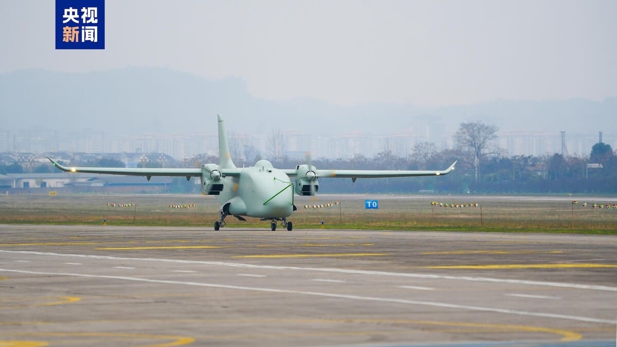 Беспилотный грузовой самолет YH-1000S / © CMG