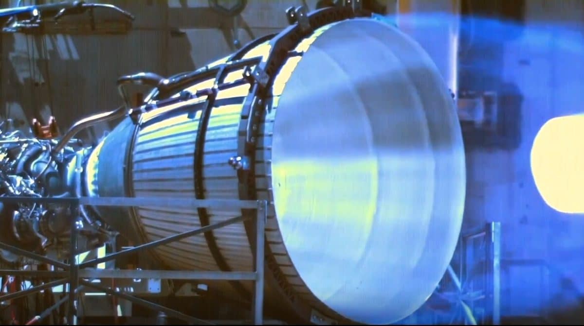 Парадокс RaptorVAC: почему вакуумный двигатель SpaceX работает на уровне моря