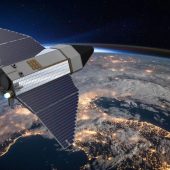 Демонстрационный образец спутника для сверхнизких орбит Skimsat / © thalesaleniaspace.com