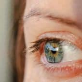 Ощущение сухости в глазах «предупредило» об аутоиммунном заболевании за несколько лет до постановки диагноза