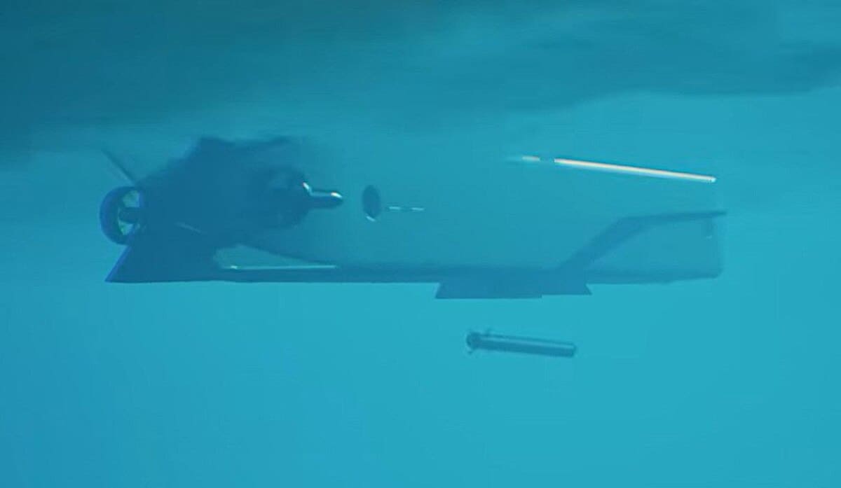 Беспилотный подводный аппарат Lamprey («Минога») запускает торпеду / © Lockheed Martin