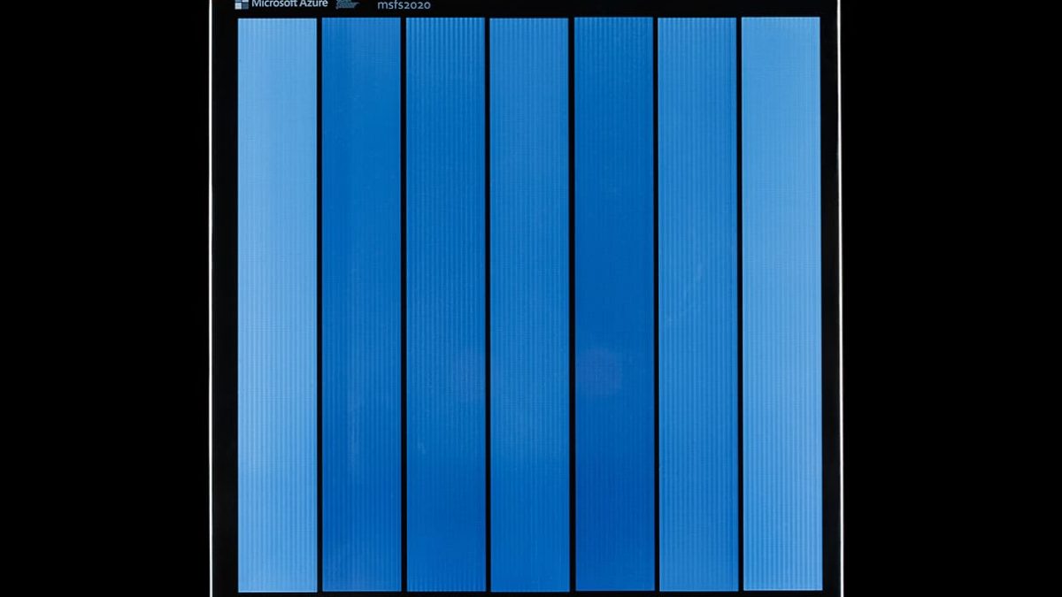 Проект Silica: Microsoft показала систему «вечного» хранения данных в стекле