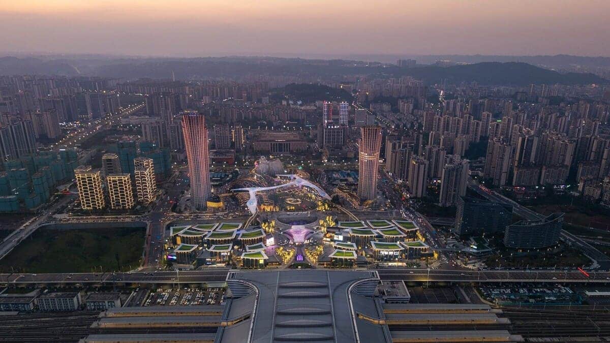 Проект нового района в городе Ибин на юге Китая / © Pelli Clarke & Partners