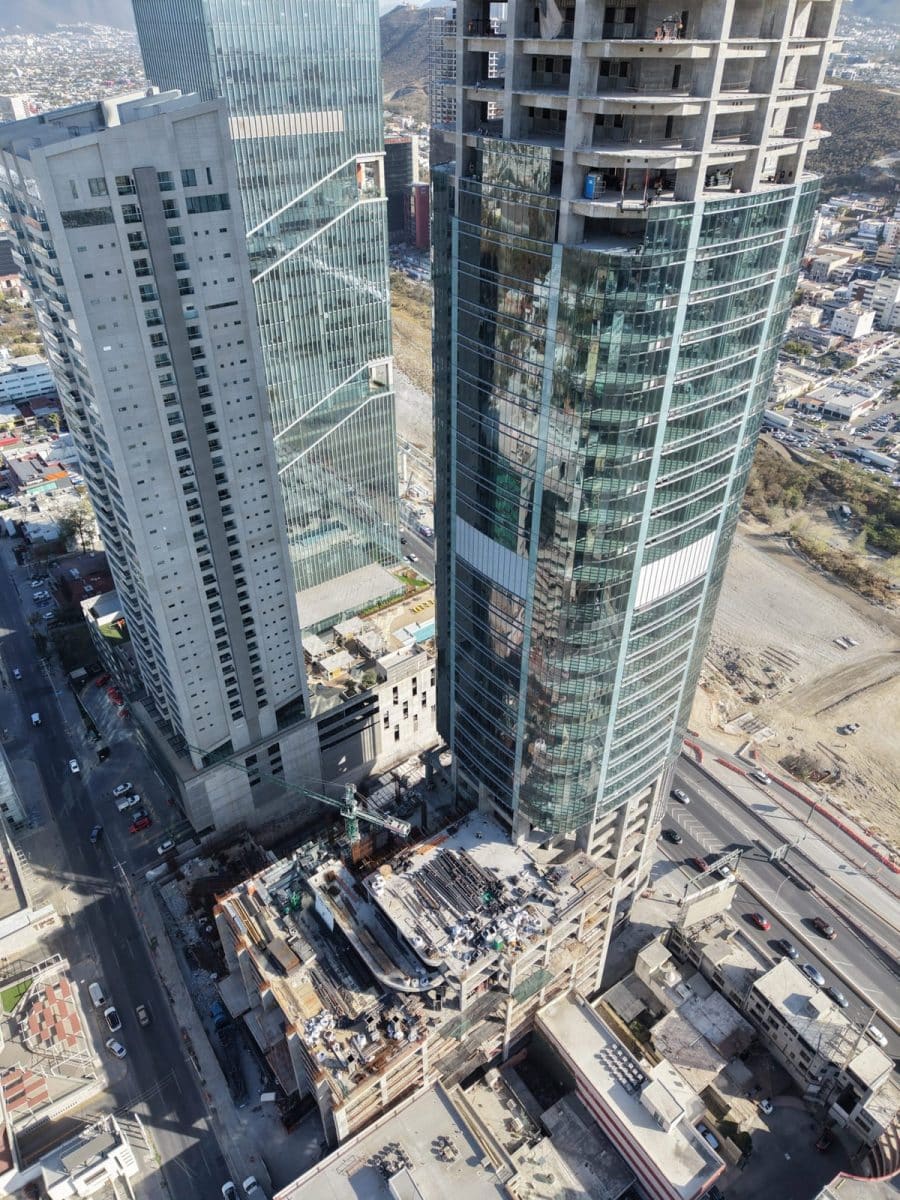 Строительство небоскреба Torre Rise / © Ancore Group