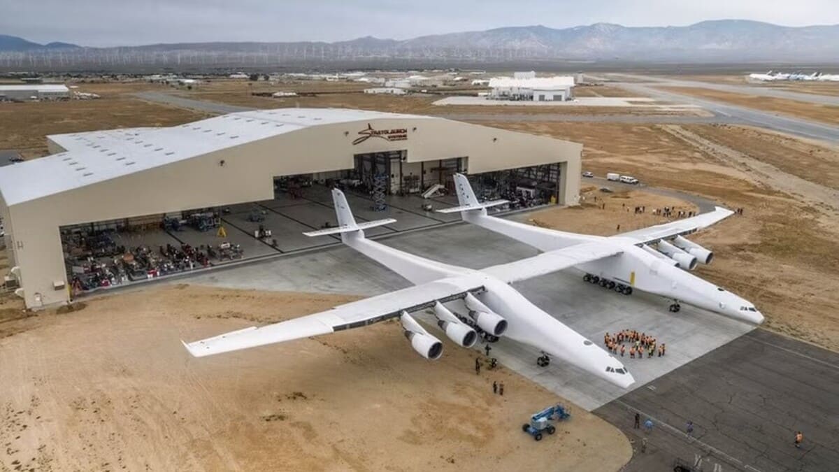 Scaled Composites Stratolaunch (Roc) / © Shutterstock