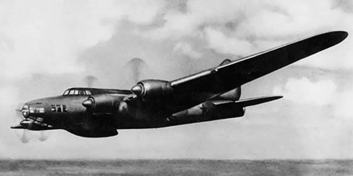 Тяжелый бомбардировщик Пе-8 (ТБ-7) / © Wikimedia Commons