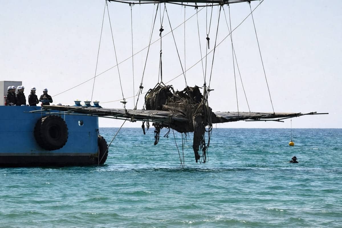 Истребитель Shiden Kai времен Второй мировой войны подняли со дна моря / © NHK