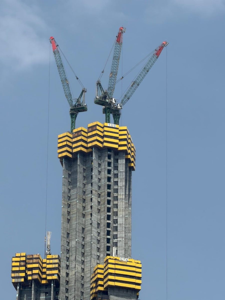 Строительство километровой башни Jeddah Tower / © Х / برج_جدة