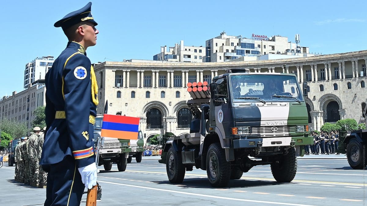 Армения показала новую армию: парад как предвыборная демонстрация и сигнал Баку